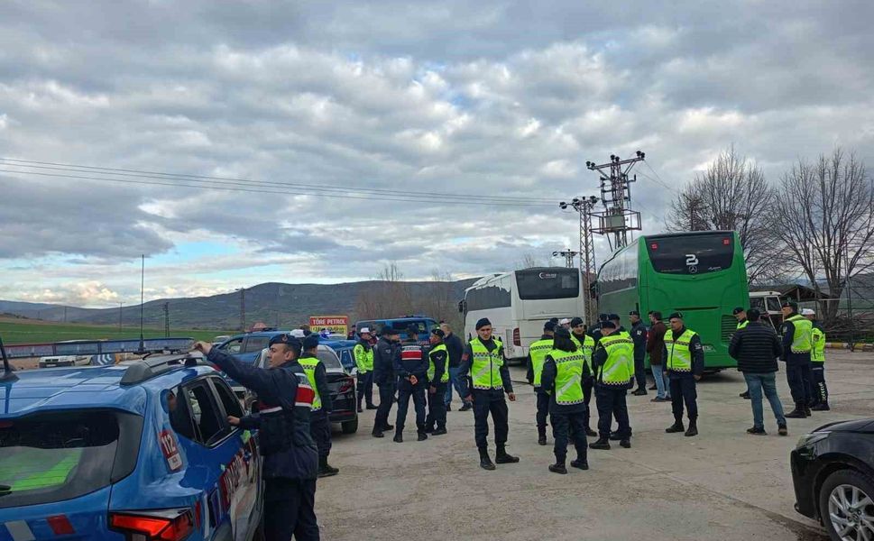 Tokat'taki izinsiz gösteriye geçit verilmedi