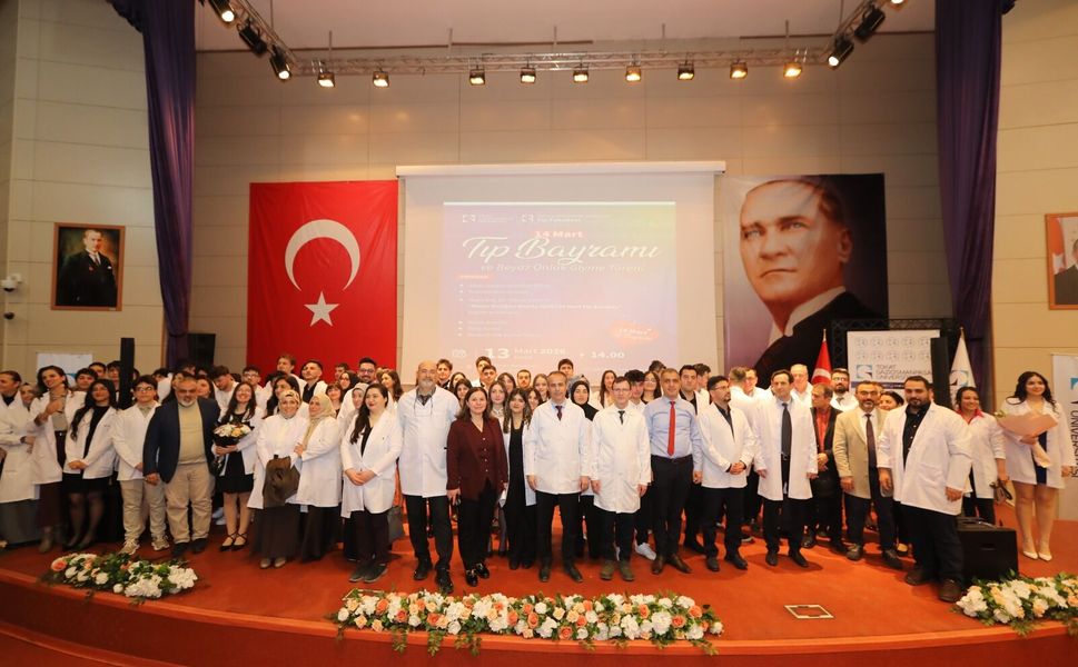 TOGÜ Tıp Fakültesinden 14 Mart Tıp Bayramı ve Beyaz Önlük Giyme Töreni