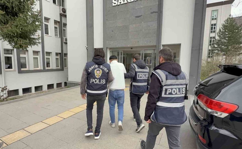 Milyonluk vurgun yaptı, şehir şehir kaçarken yakayı Ankara'da ele verdi