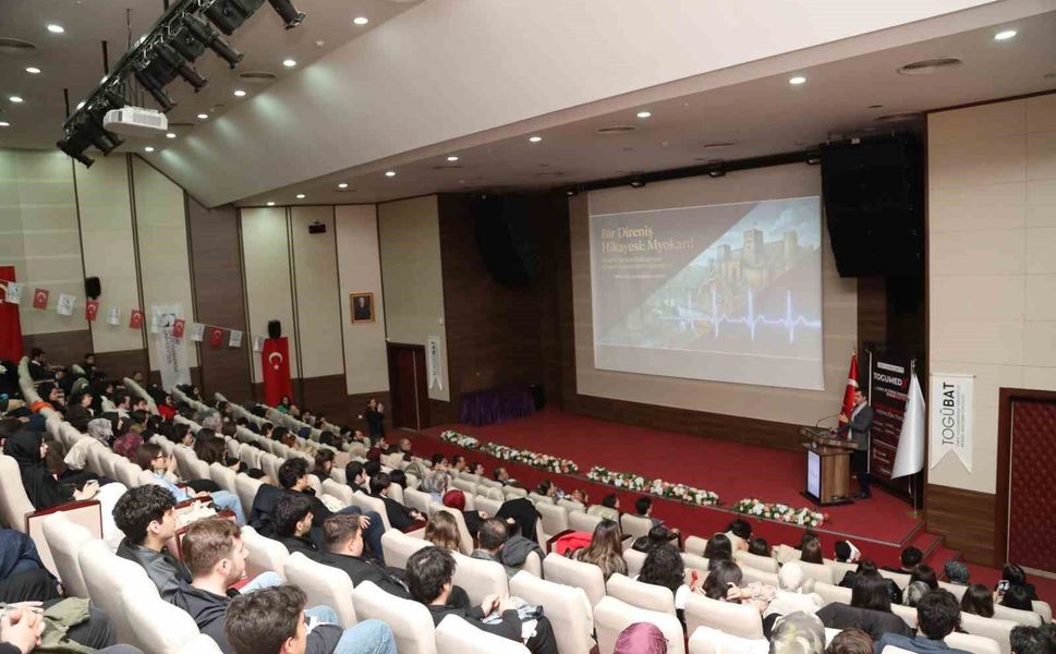 TOGÜ'nün düzenlediği tıp kongresinde canlı ameliyat heyecanı yaşandı