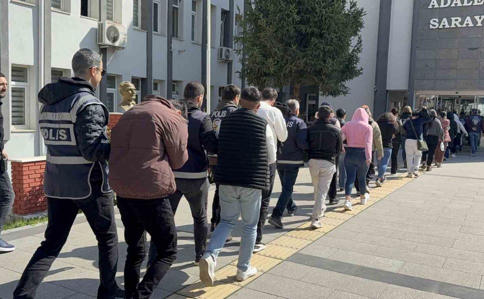 Tokat merkezli 12 ilde yasa dışı bahis operasyonu: 64 gözaltı