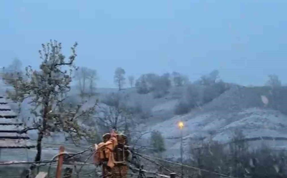 Tokat'ta bahar mevsiminde kar sürprizi