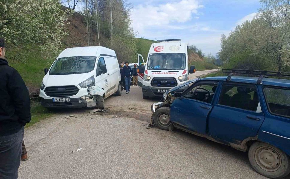 Tokat'ta trafik kazası: 4 yaralı
