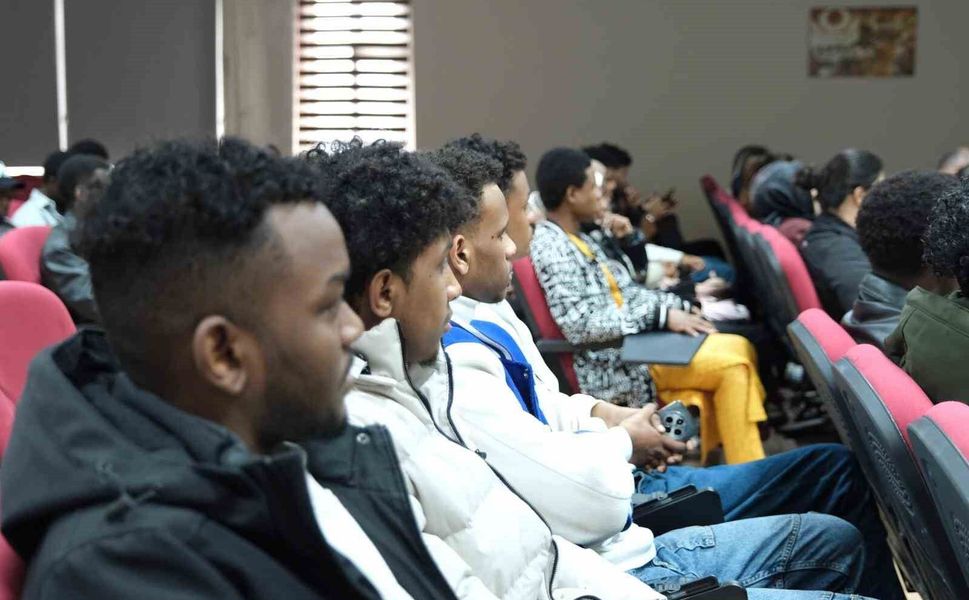 Uluslararası öğrencilere Kırım Kongo Kanamalı Ateşi hastalığına karşı uyarı yapıldı