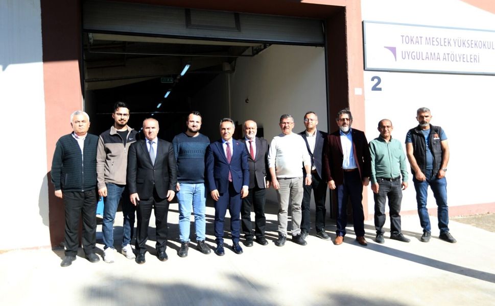 Rektör Yılmaz’dan Geri Dönüşüm Atölyesine İnceleme Ziyareti