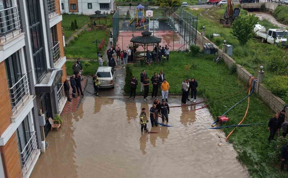 Başkan Yazıcıoğlu'ndan sağanak sonrası vatandaşlara destek