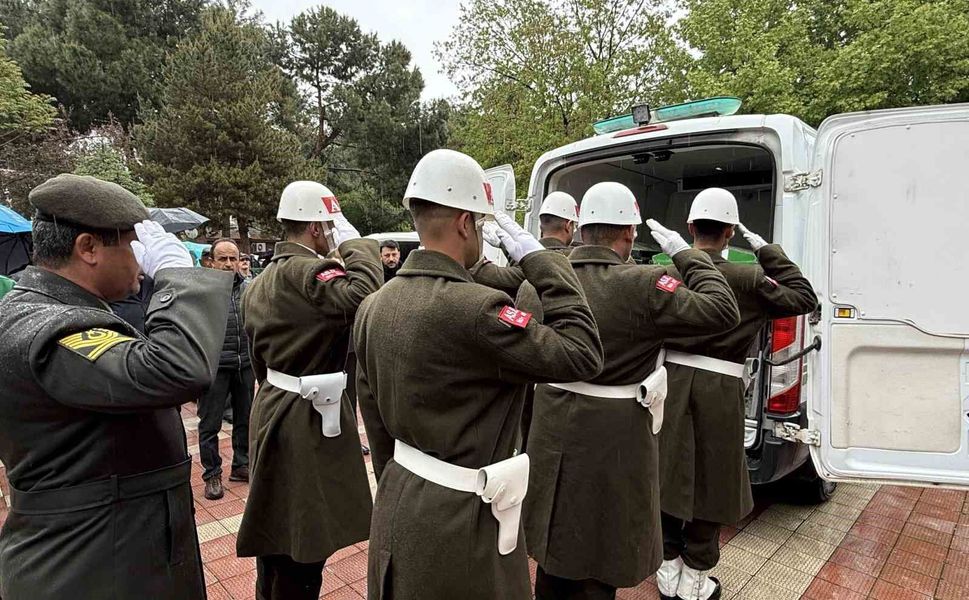 Kıbrıs gazisi son yolculuğuna uğurlandı