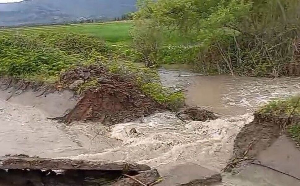 Tokat'ta dereler taştı, tarlalar sular altında kaldı
