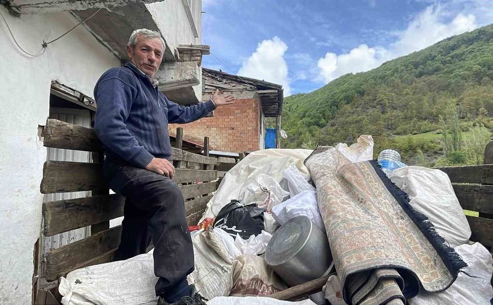 Tokat'ta heyelan riski altındaki köy boşaltılıyor