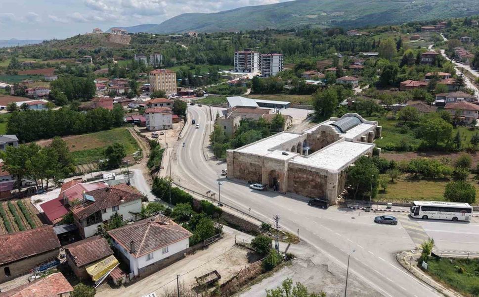 Tokat'taki 8 asırlık kervansaray, günümüzde restoran olarak hizmet veriyor