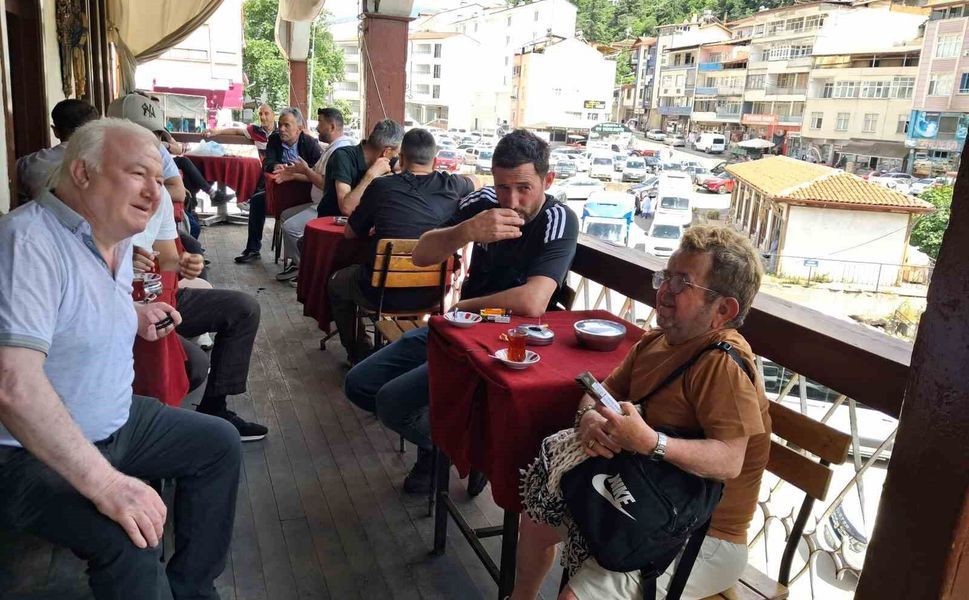 Niksar'da yaşayan 1 metrelik adam ilçenin neşe kaynağı oldu