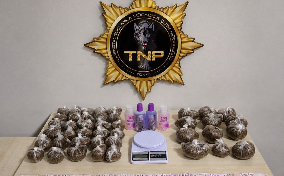 Tokat'ta zehir tacirlerine darbe: 2,9 kilo uyuşturucu ele geçirildi