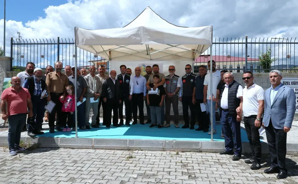 Başkan Yazıcıoğlu, Karayatak Bölgesi'nde Tapuları Sahiplerine Teslim Etti