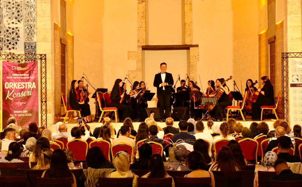 TOGÜ Orkestrasından Gökmedrese'de Konser