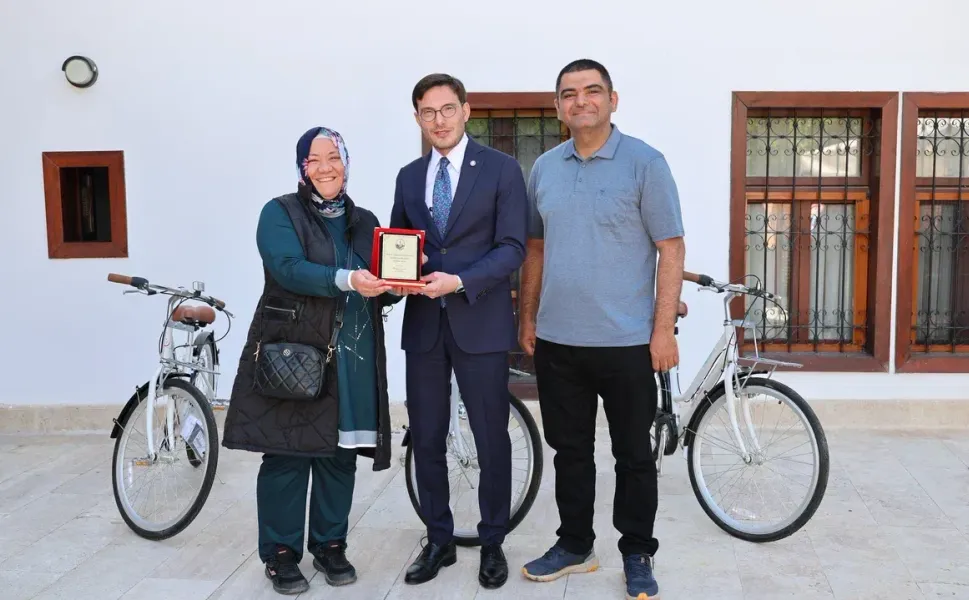 TOKAT BELEDİYESİ’NDEN ÇEVREYE DUYARLI VATANDAŞLARA BİSİKLET ÖDÜLÜ