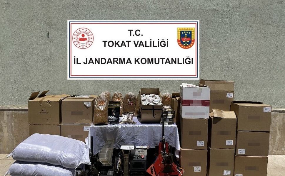 Tokat'ta kaçak tütün operasyonu: 4 gözaltı