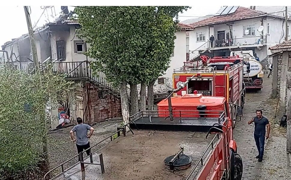 Tokat'ta yanan ev kullanılmaz hale geldi