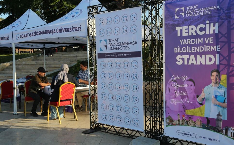 Tercih Döneminde Aday Öğrencilere Rehberlik Desteği