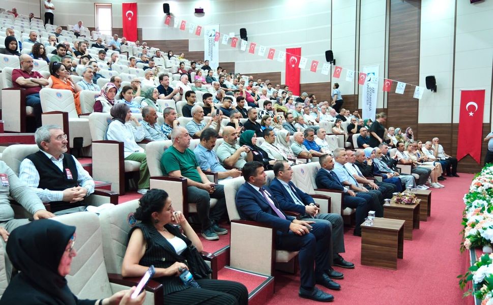 TOGÜ’den 15 Temmuz Paneli ve Fotoğraf Sergisi