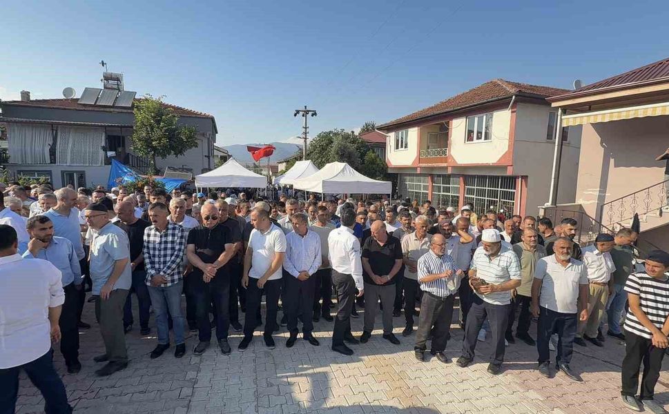 Ölü ya da diri bulunamadı, gıyabi cenaze namazı kılındı