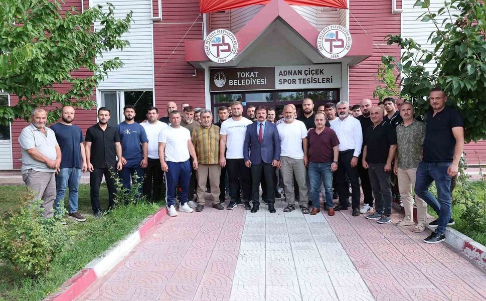 Saldırıya uğrayan başpehlivan Serhat Elvan, Tokat Belediye Spor Kulübü'ne transfer oldu