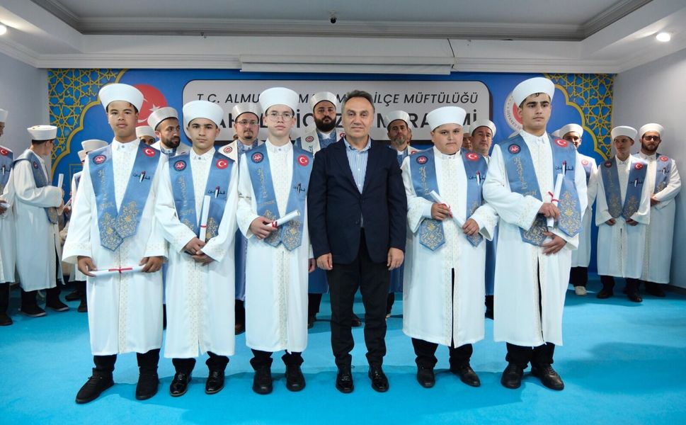 Rektör Yılmaz 41 Hafız İçin Düzenlenen İcazet Merasimine Katıldı