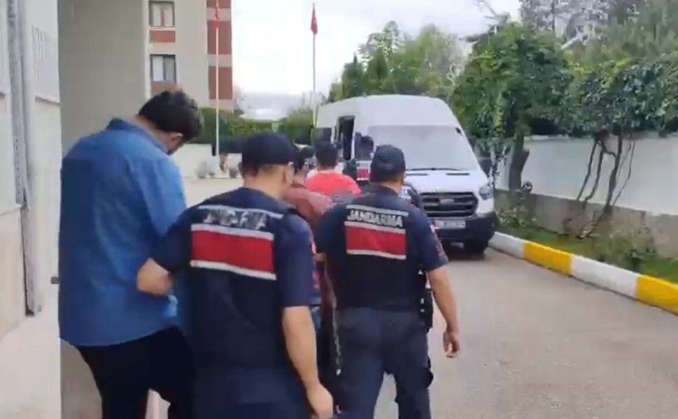 150 milyon liralık para trafiğine 7 ilde operasyon