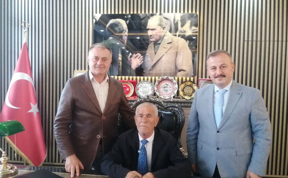 73 yaşında dileği kabul oldu, kaymakam koltuğuna oturdu