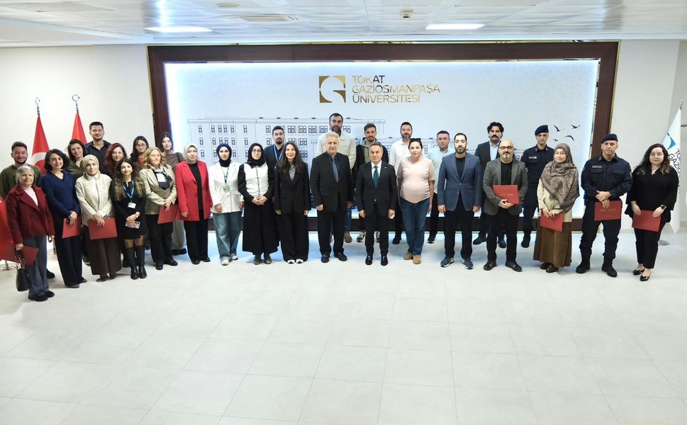 TOGÜ’de Bağımlılıkla Mücadele Eğitimine Katkı Sunan Eğitmenlere Teşekkür Belgesi