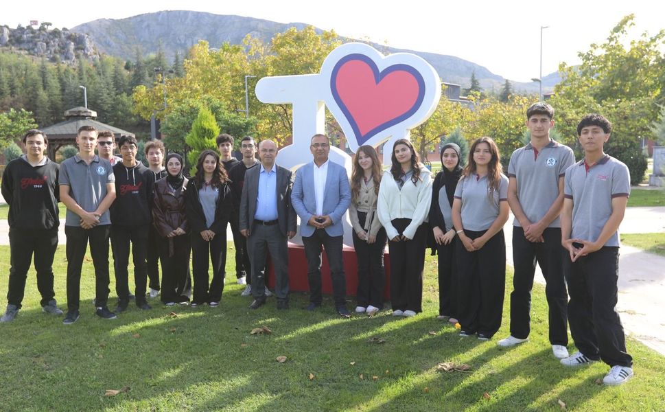 Tokat Yeşilırmak Ticaret Mesleki ve Teknik Anadolu Öğrencileri TOGÜ Kampüsünü Gezdi