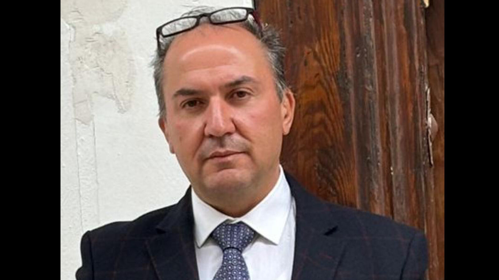 İhsan ULUÖZLÜ