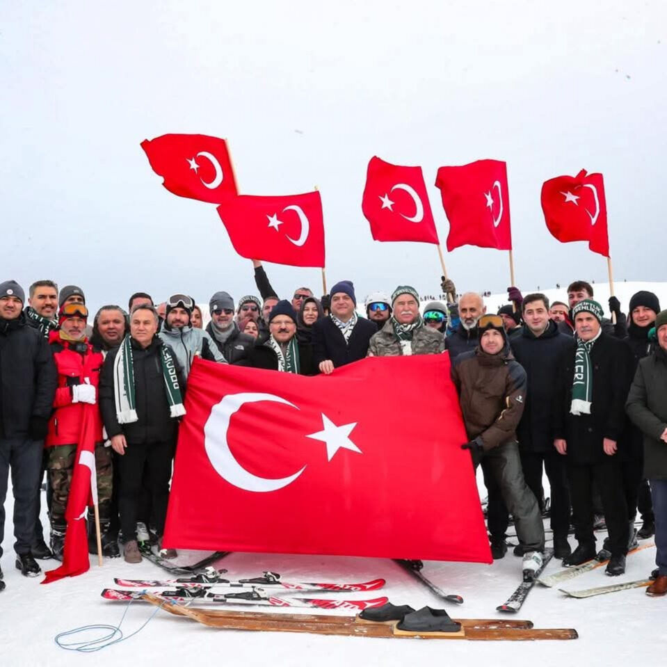BAŞÇİFTLİK’TE KAR ŞENLİĞİ